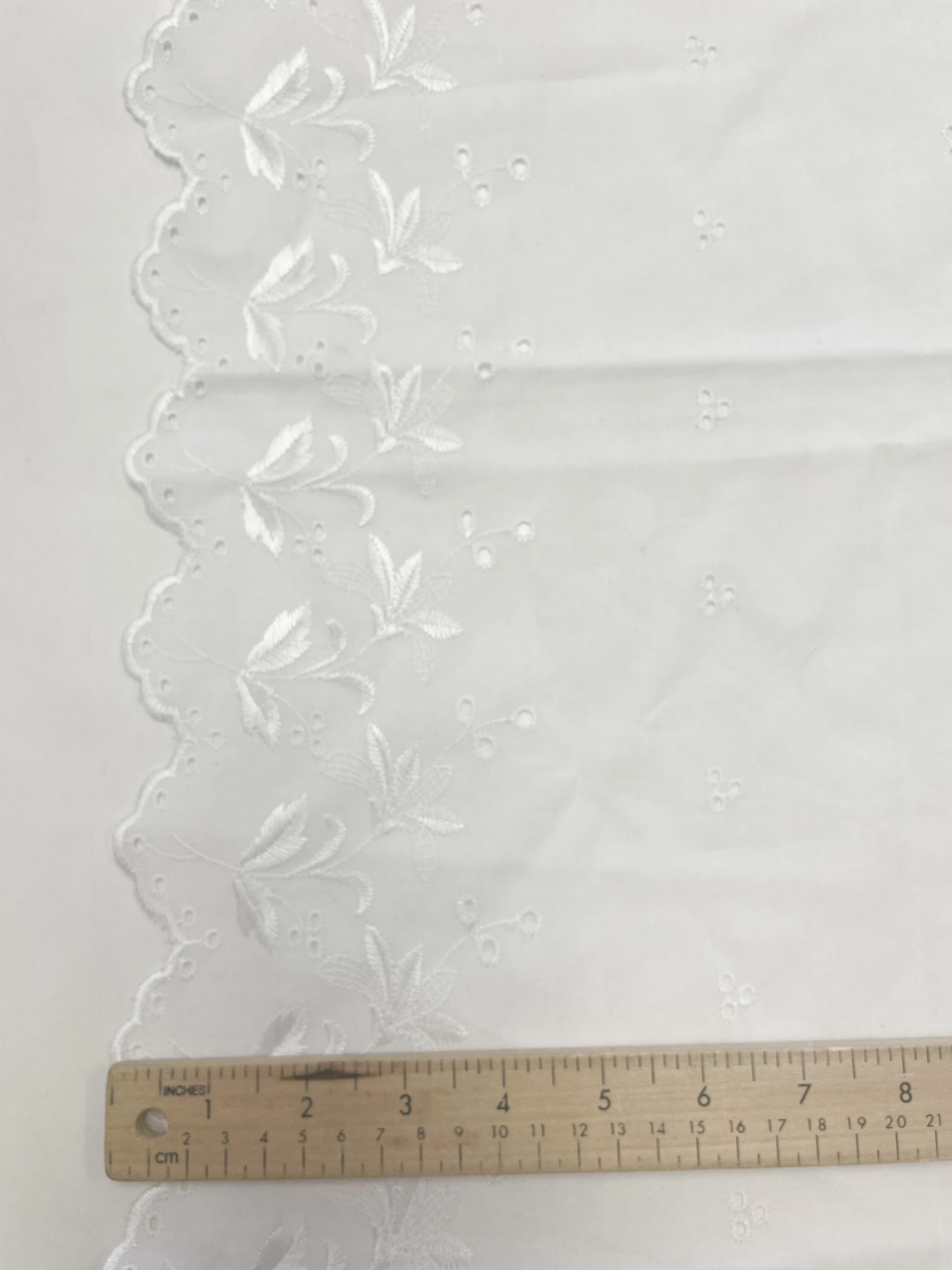 1 YD Poly/Cotton Eyelet - White with Scalloped Border