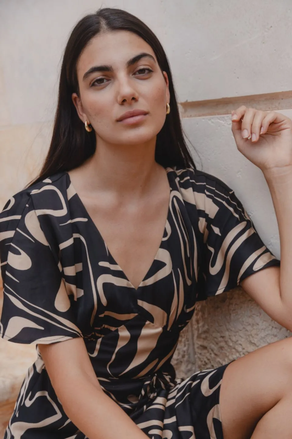 Anticipate Black Caramel Abstract Satin Kimono Short Sleeve Bias Maxi Dress