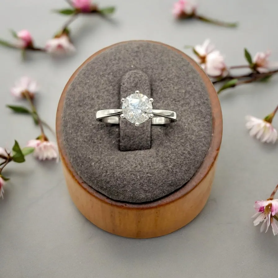 ASHLEY SOLITAIRE RING