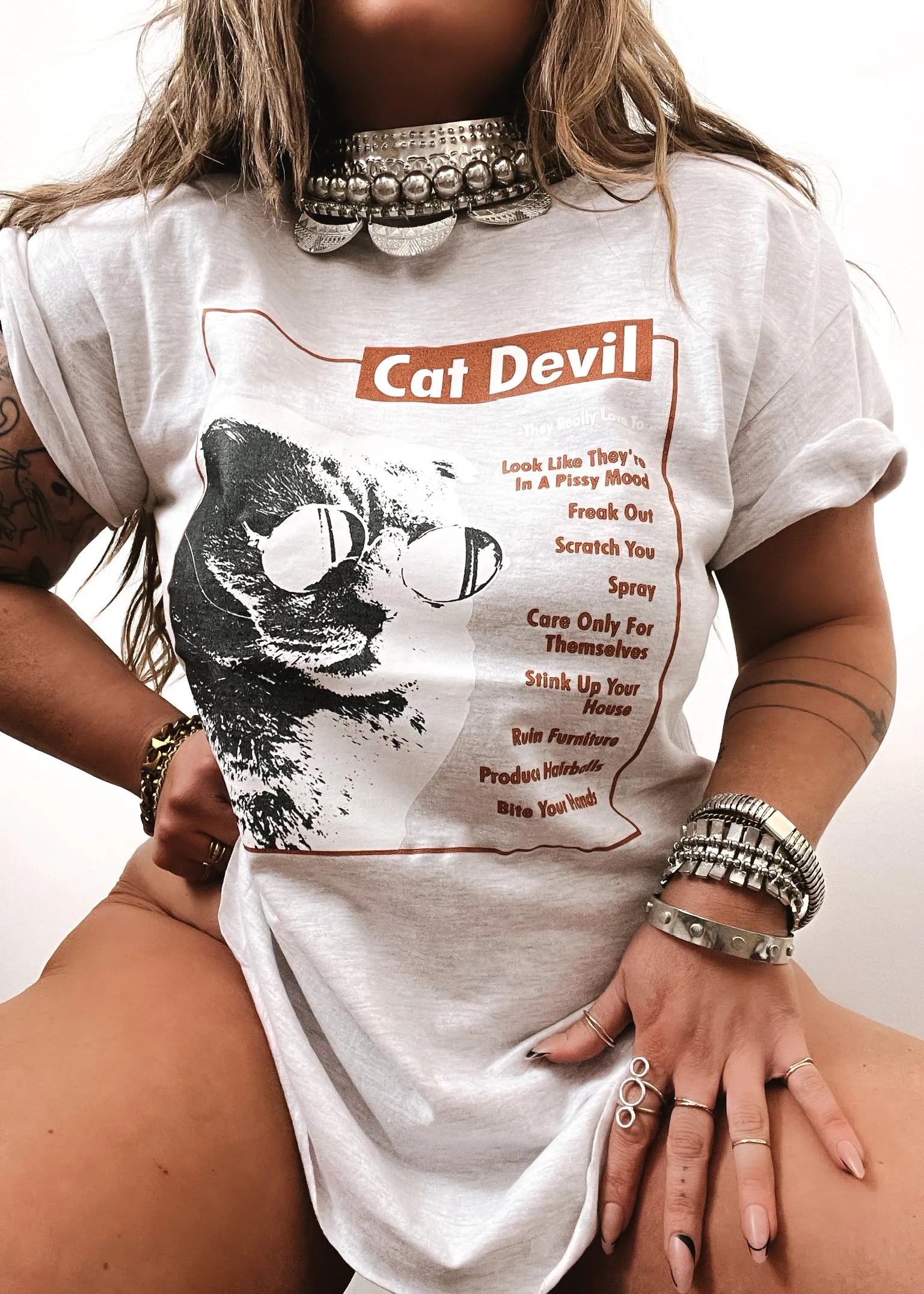 CAT DEVIL SIDE SLIT TEE