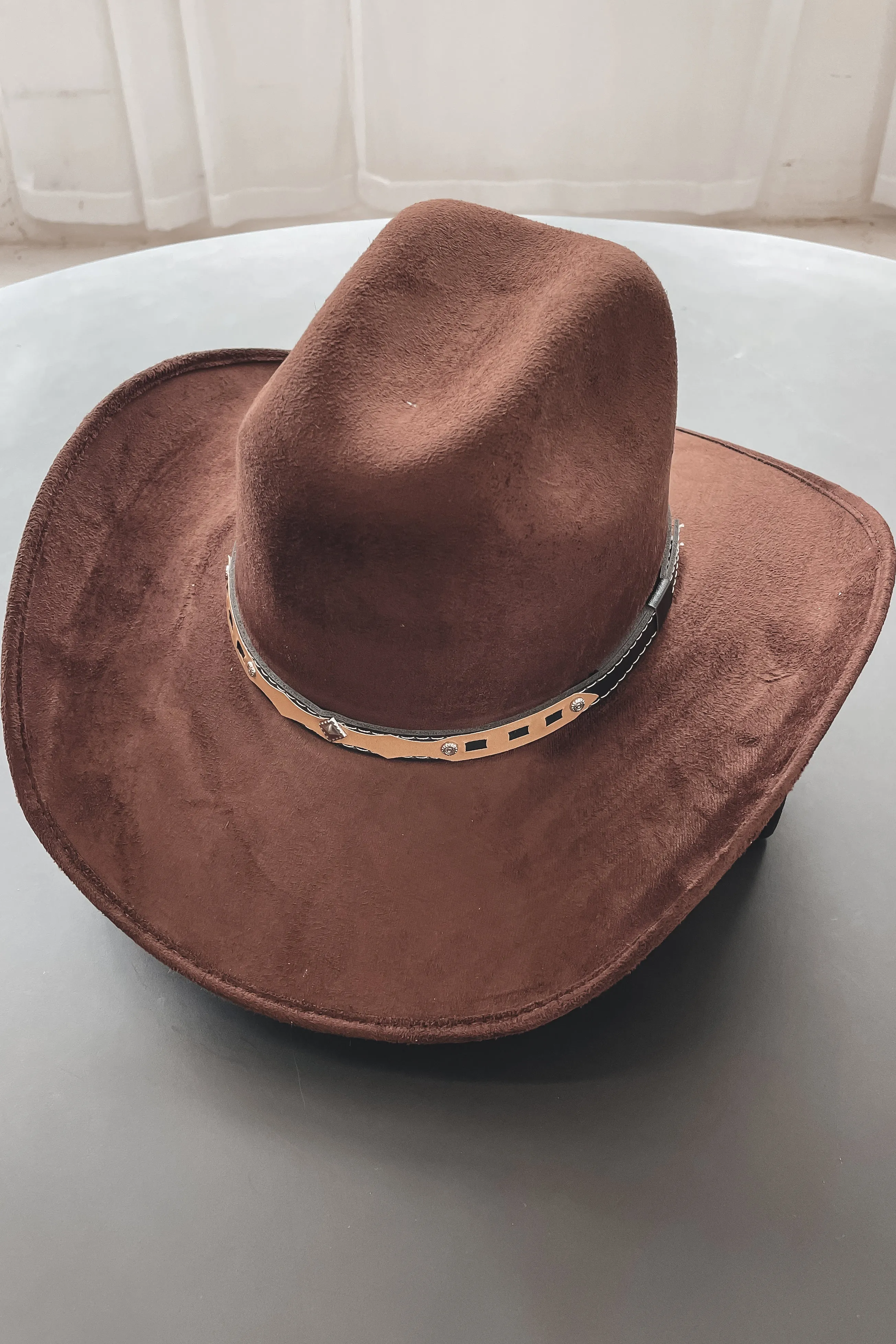 Sure! To optimize the title for better search visibility and appeal, we can add relevant keywords and modifiers to highlight key features. Heres a suggestion:

Stylish Unisex Vegan Western Cowboy Hat - Eco-Friendly, Classic Design

This title highlights the style, unisex nature, vegan material, and western theme, while also adding eco-friendly and classic design to attract more attention.