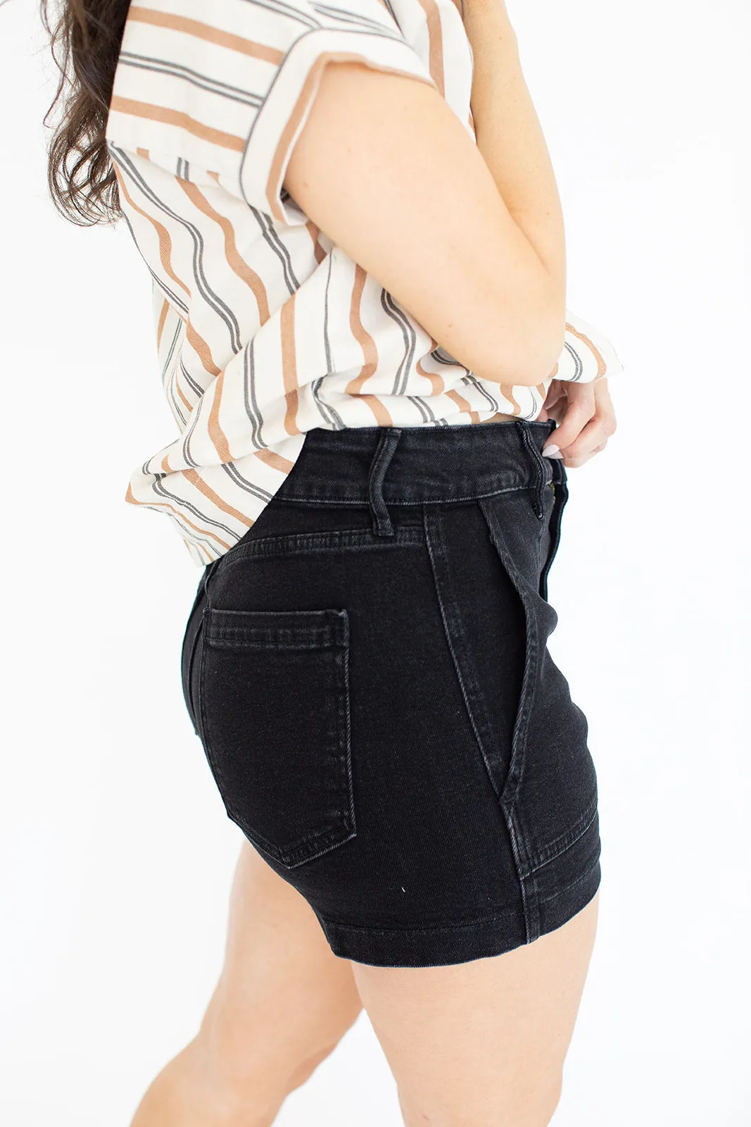 Joan Patch Pocket Shorts